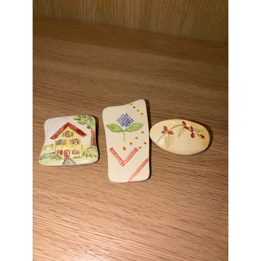 Vintage Hand Painted Ceramic Brooch Set Cottage Floral Artisan Pins 3pc